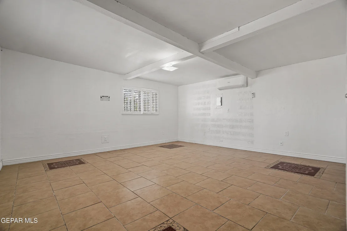 Photo of 4721 MAUREEN Circle