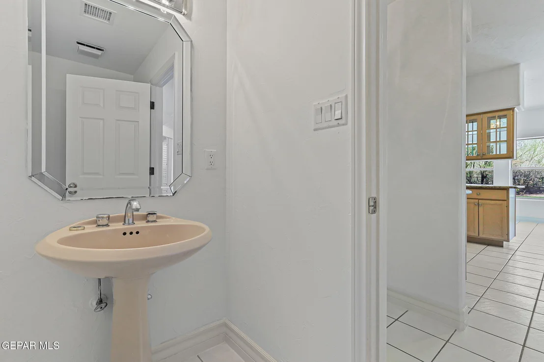 Photo of 5566 Buckley Drive