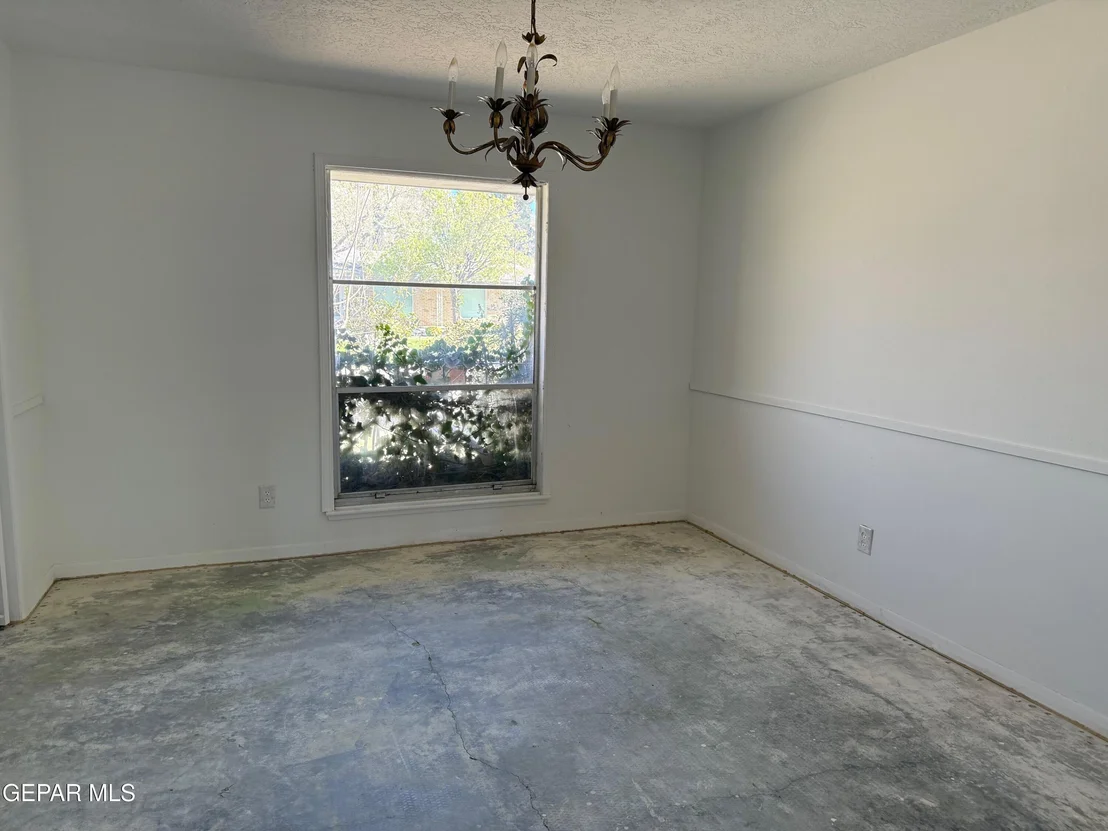 Photo of 5712 Oak Cliff Drive