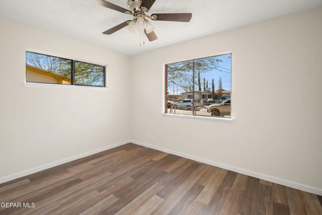 Photo of 220 MARAVILLA Drive