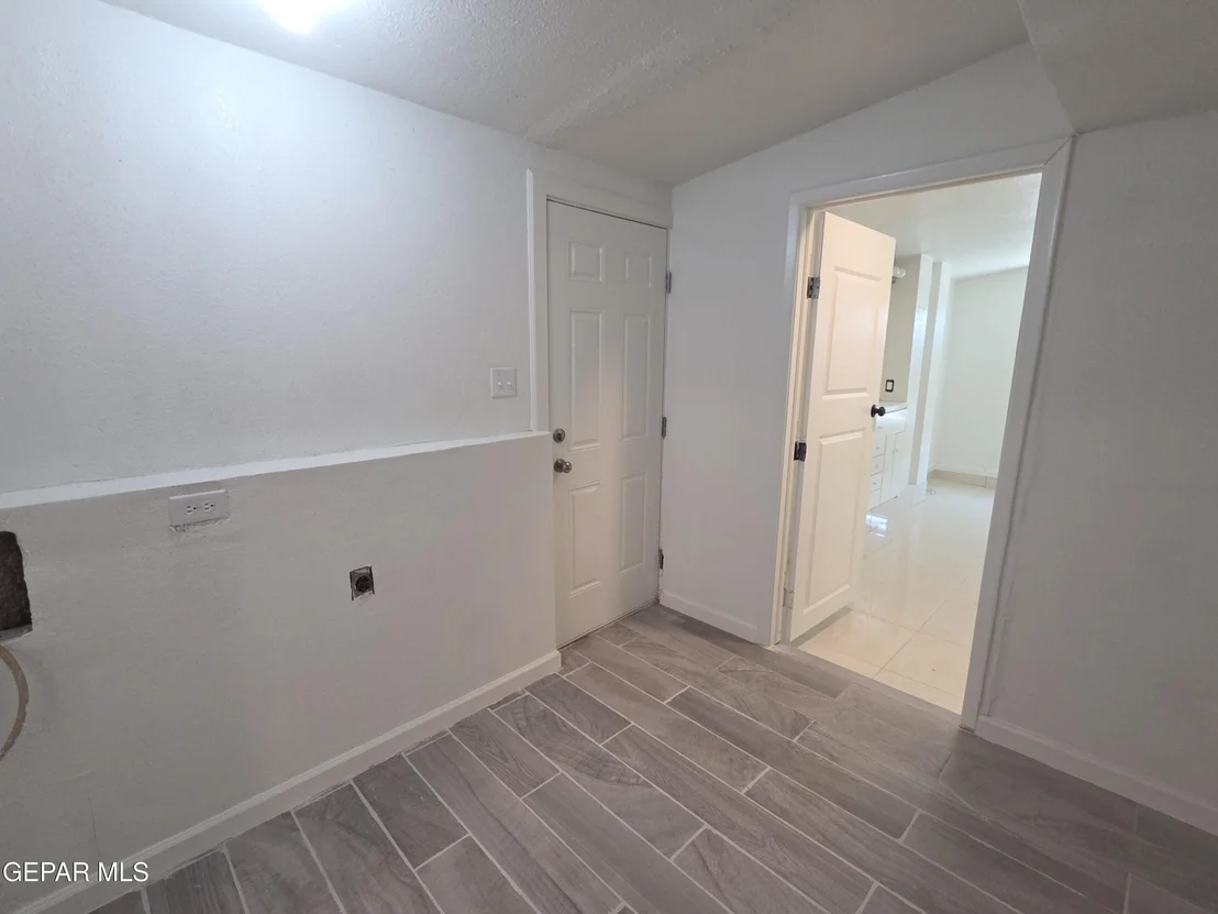 Photo of 331 CARNIVAL Drive