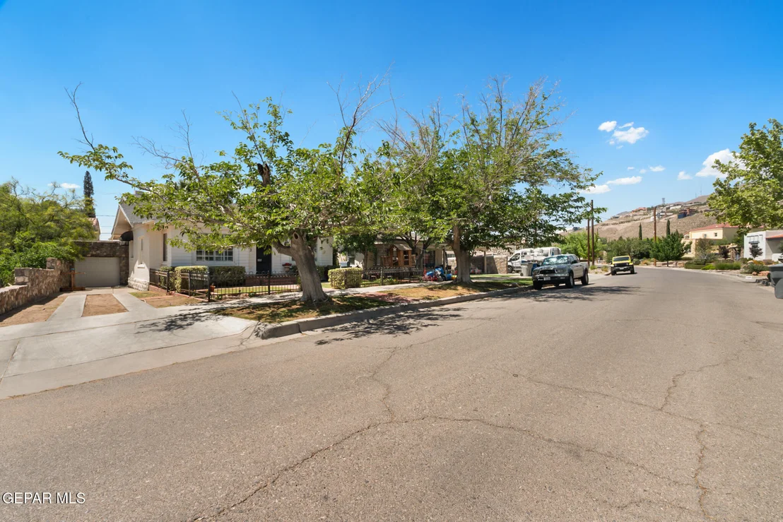 Photo of 1013 PARK Road