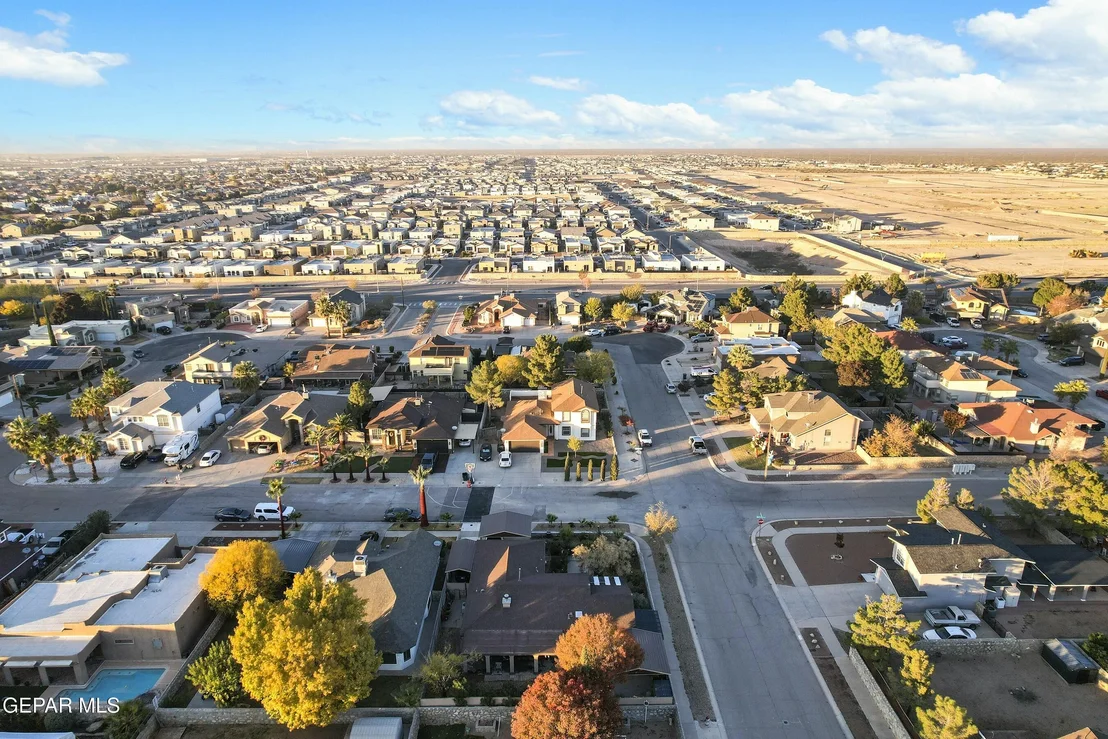 Photo of 13812 DESERT HIGHLANDS Lane
