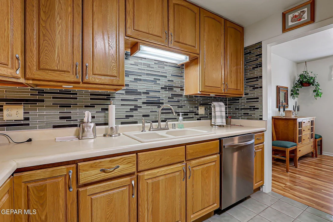 Photo of 313 GRANADA Avenue