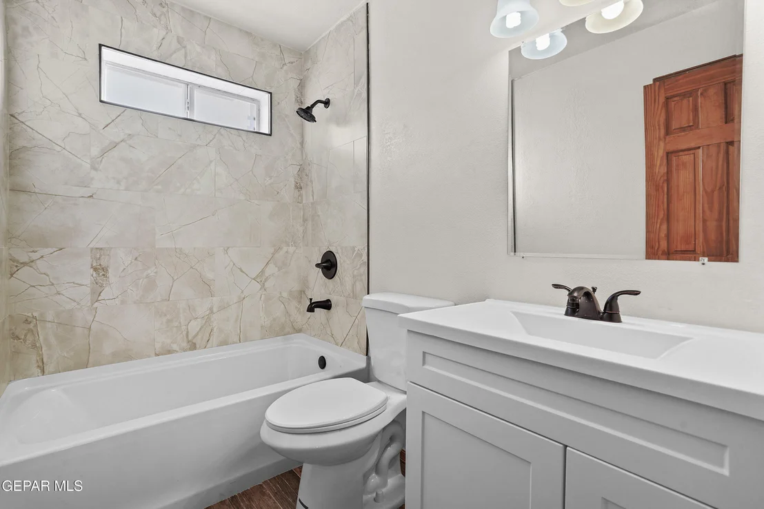Photo of 3085 KINGS CROWN Place