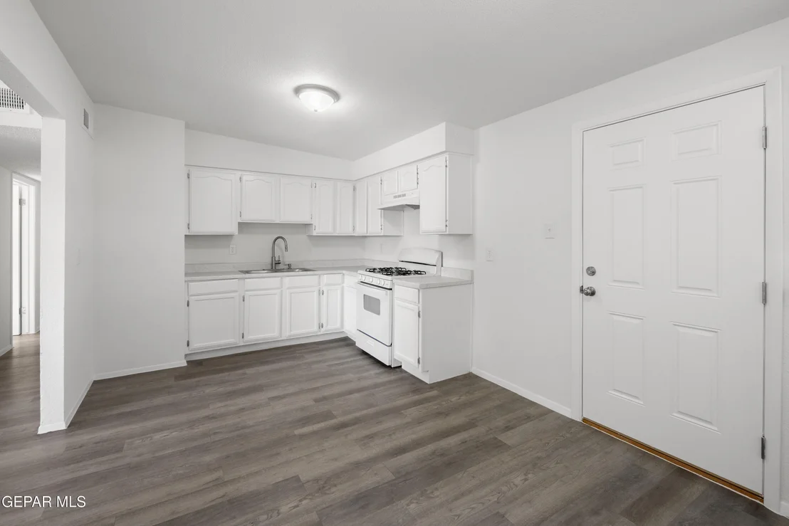 Photo of 200 ROMERIA Drive