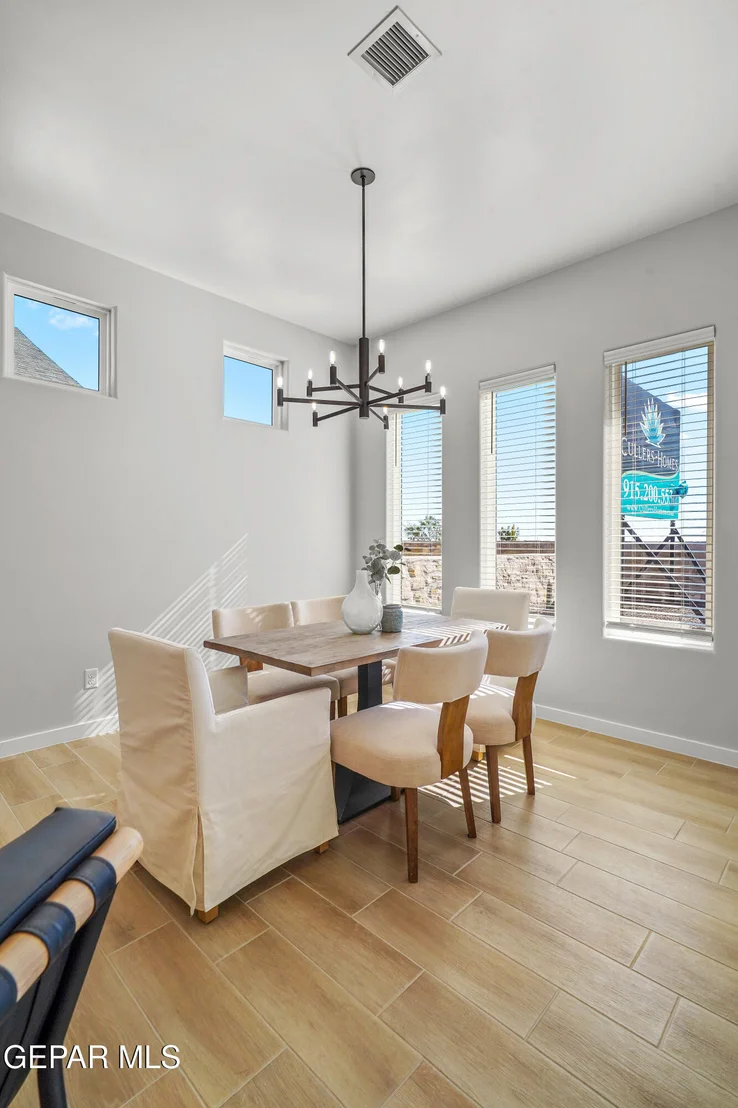 Photo of 904 Foley Place