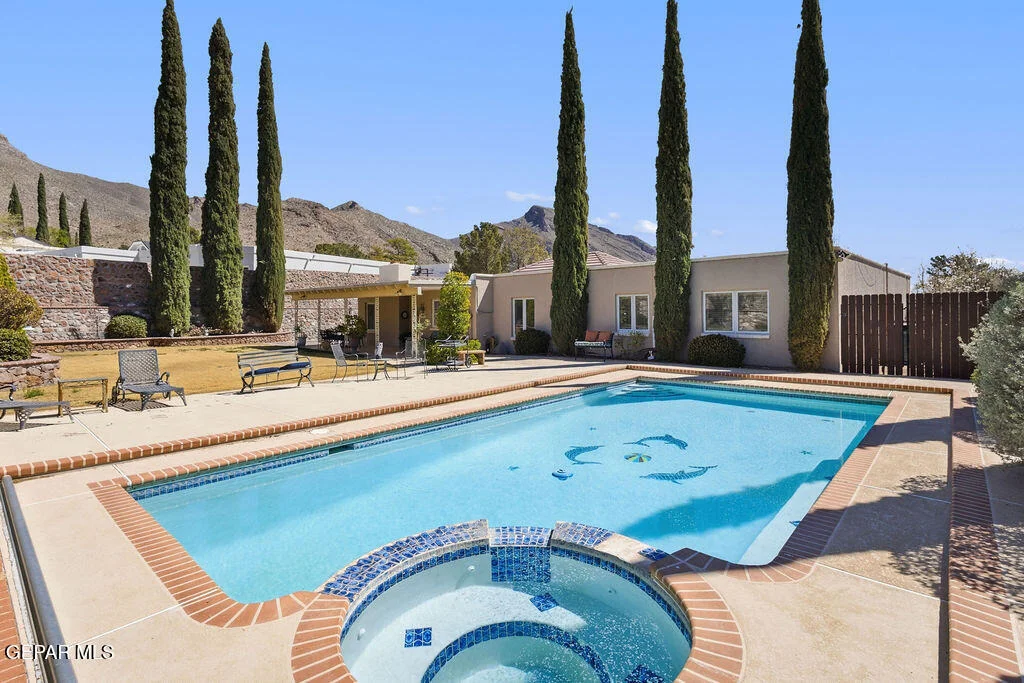 Photo of 6025 TORREY PINES Drive