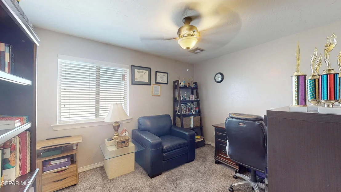 Photo of 129 N Manzanita Drive