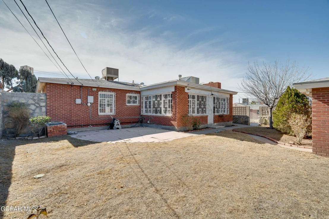 Photo of 4701 Leeds Avenue