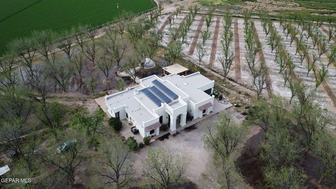 Photo of 617 WALLACE Road