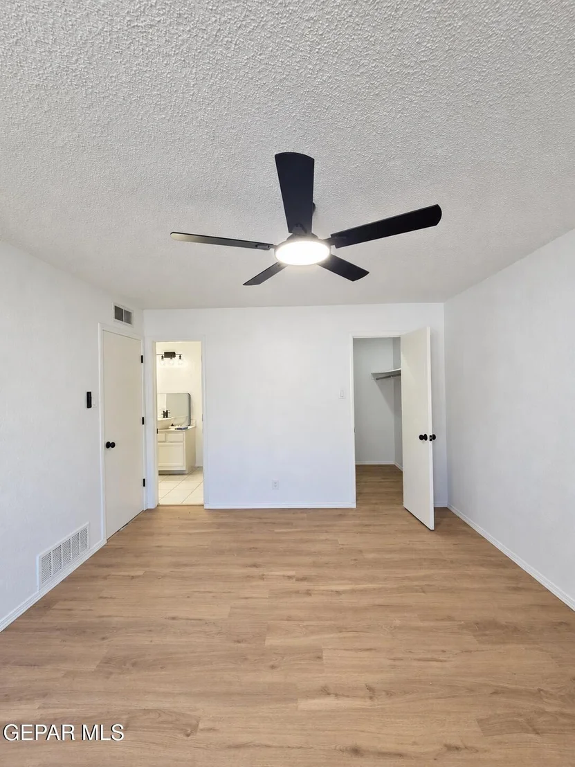 Photo of 11829 HENRY PHIPPS Drive