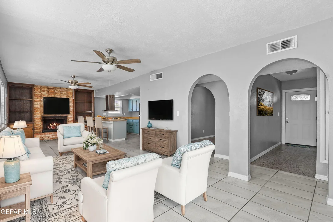 Photo of 237 MOONGLOW Drive