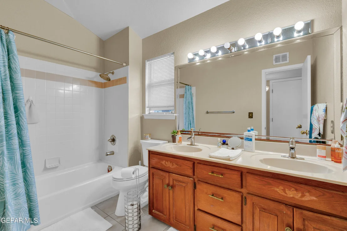 Photo of 1107 SUN RIDGE Drive