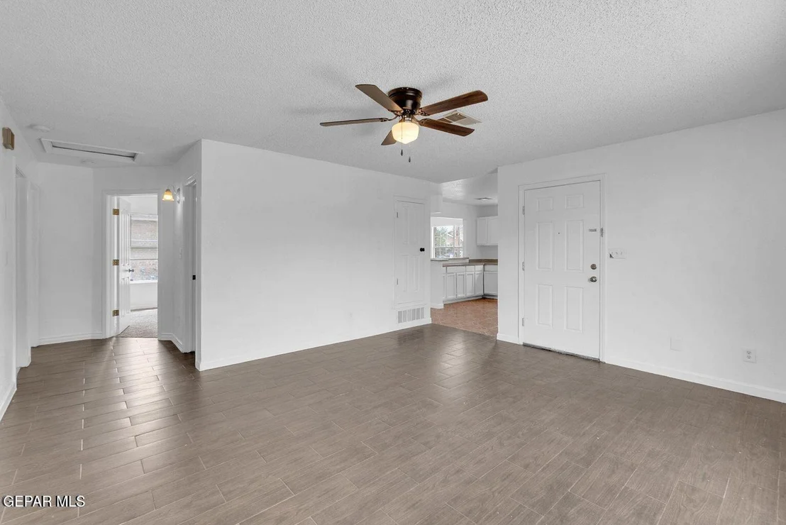 Photo of 1082 Mill Valley Road