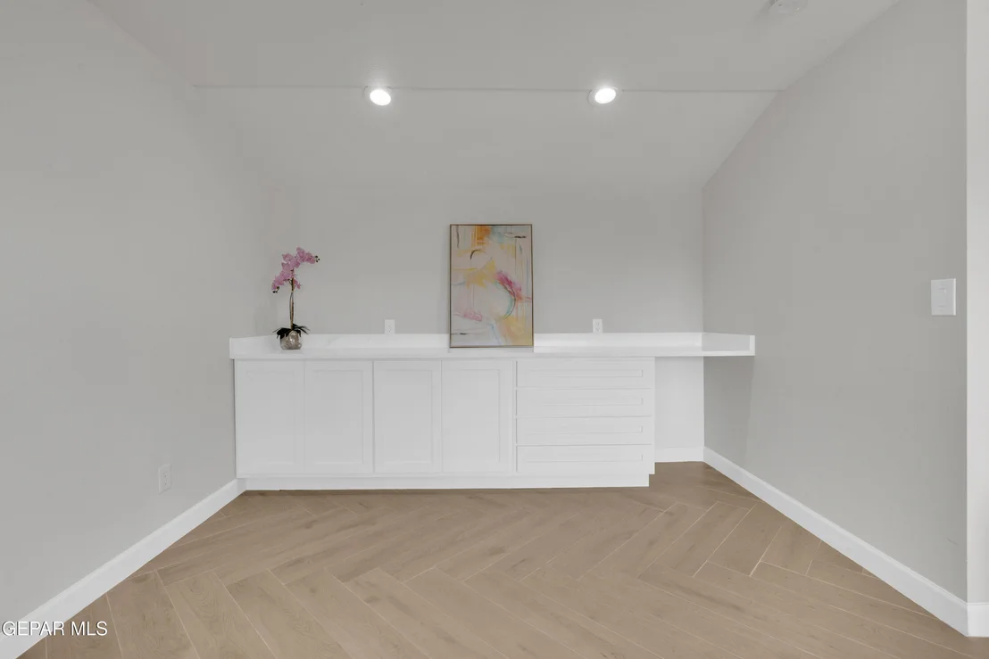 Photo of 9524 RALEIGH Drive