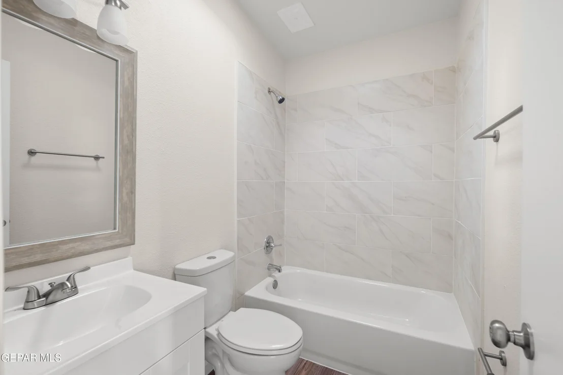 Photo of 305 CORVENA Way