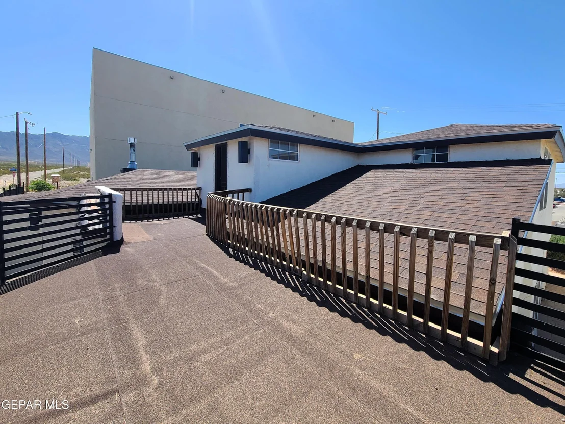 Photo of 1714 BANKER Road