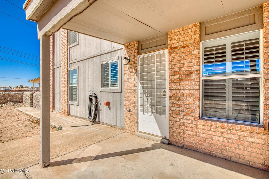 Photo of 6200 KENNETH CAPSHAW Place
