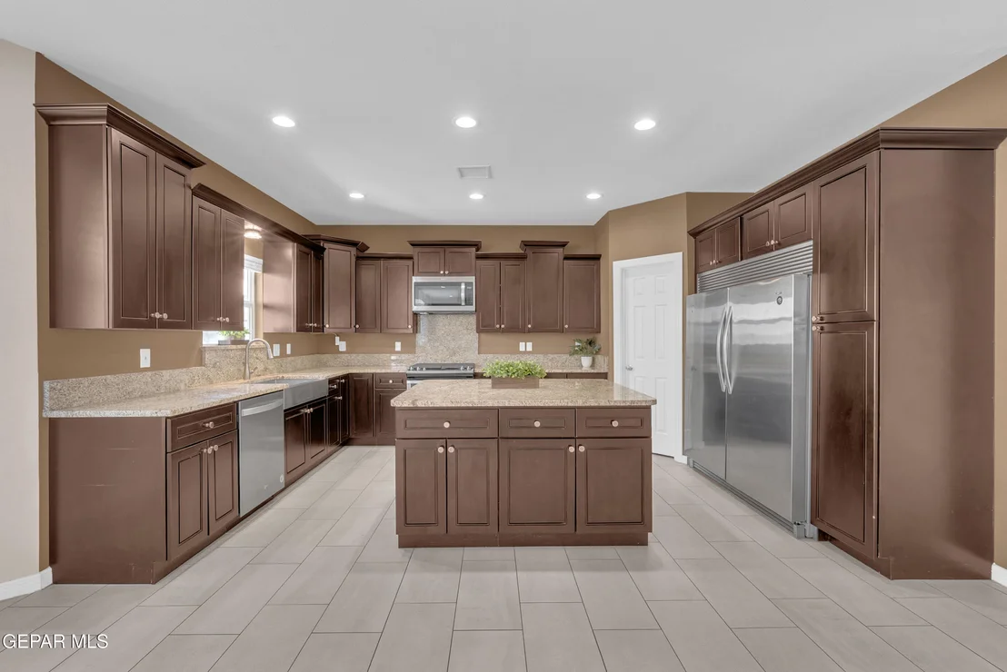 Photo of 468 EMERALD BLUFF Drive