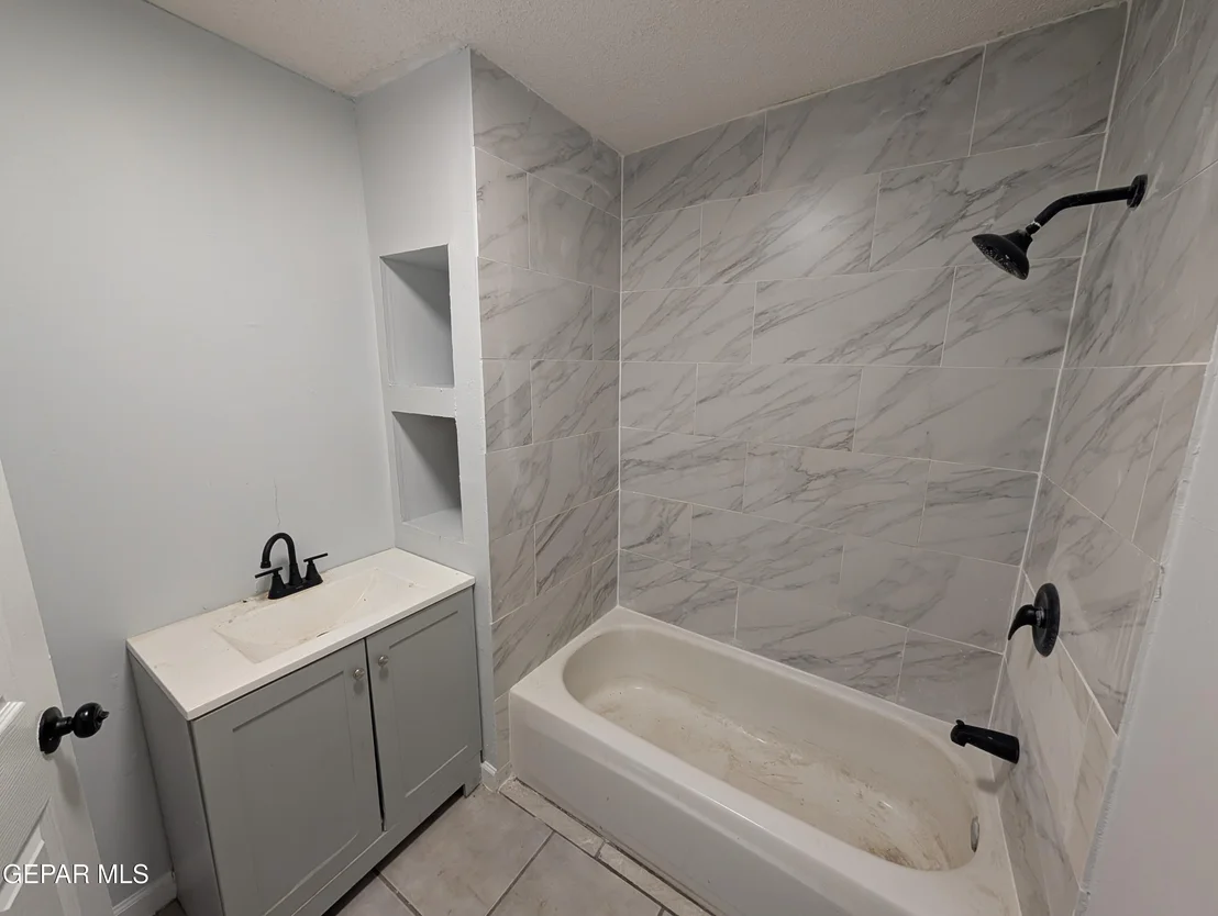 Photo of 1263 Root Place