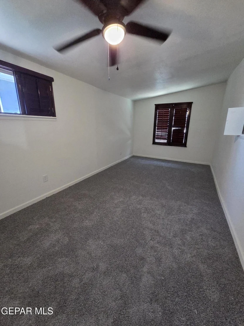 Photo of 331 CARNIVAL Drive