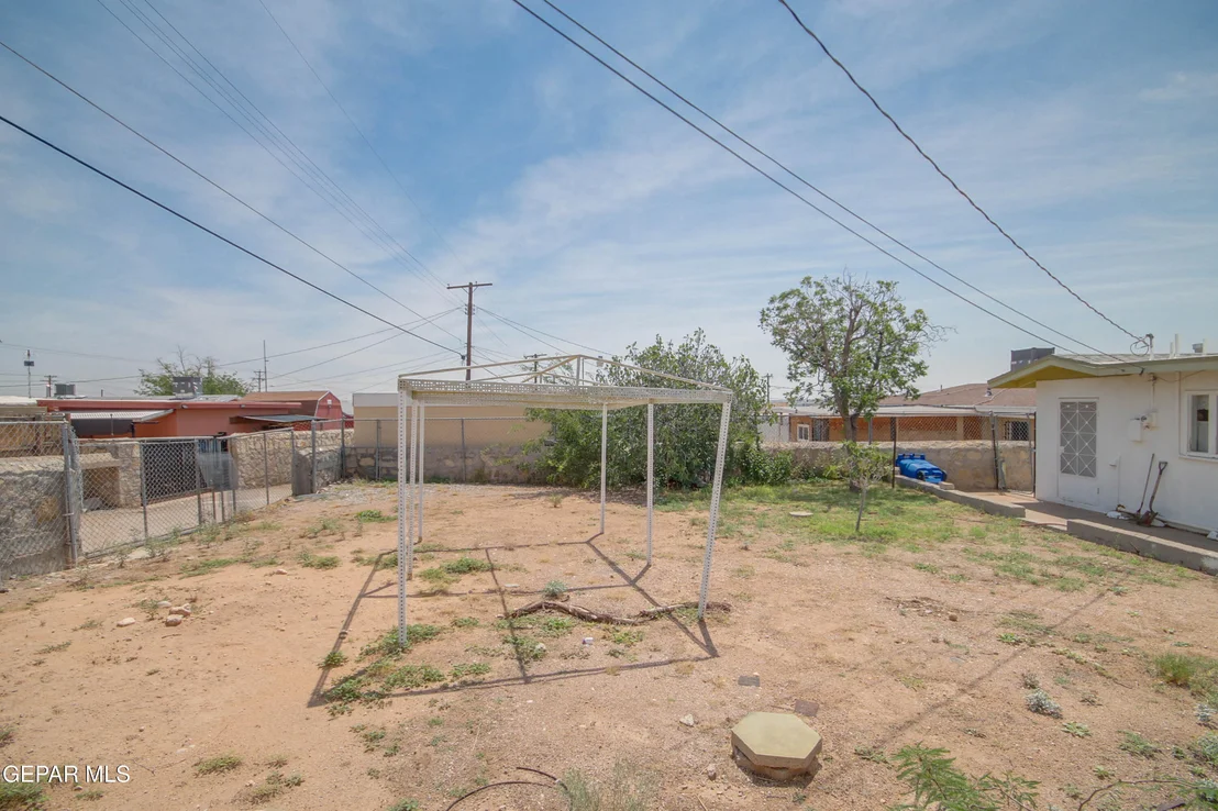 Photo of 3605 TYLER Avenue