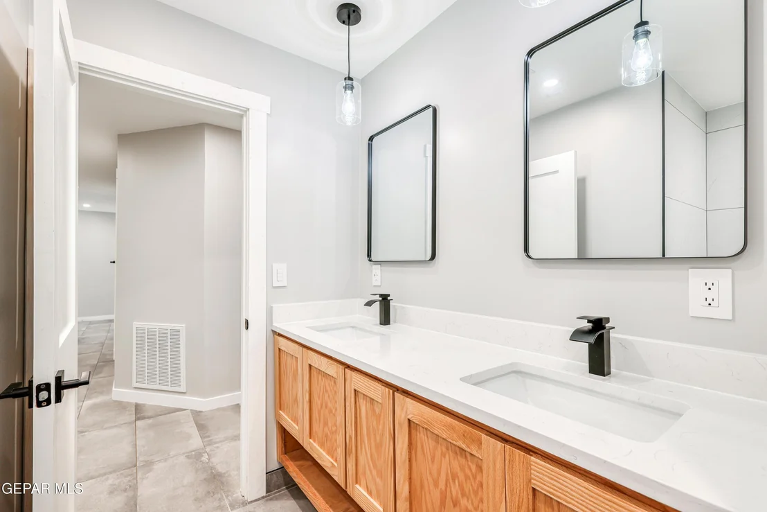 Photo of 6004 Oleaster Drive