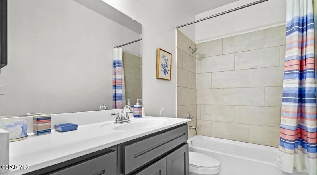 Photo of 528 CEDARWOOD Drive