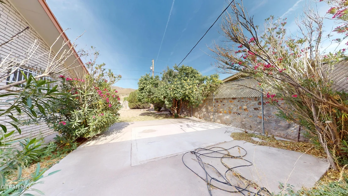 Photo of 6605 MORNINGSIDE Circle