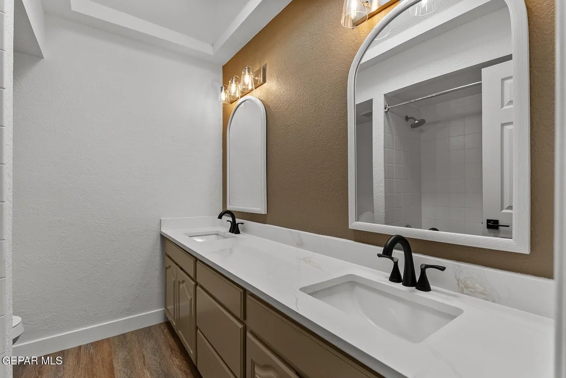 Photo of 6637 WIND RIDGE Drive