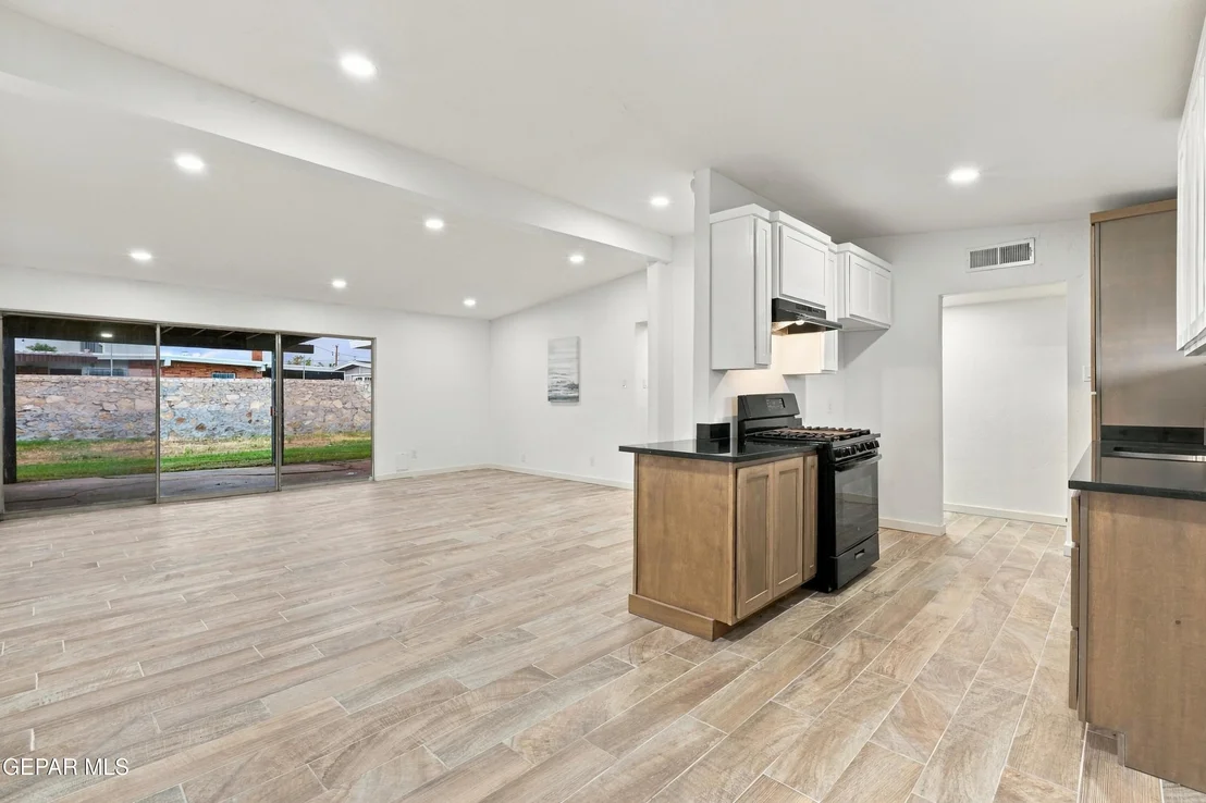 Photo of 5217 HARLAN Drive
