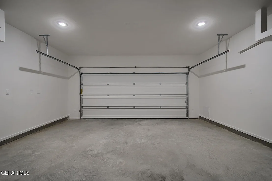 Photo of 15213 DESTINATION Avenue