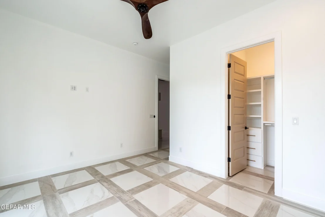 Photo of 653 BIR Circle