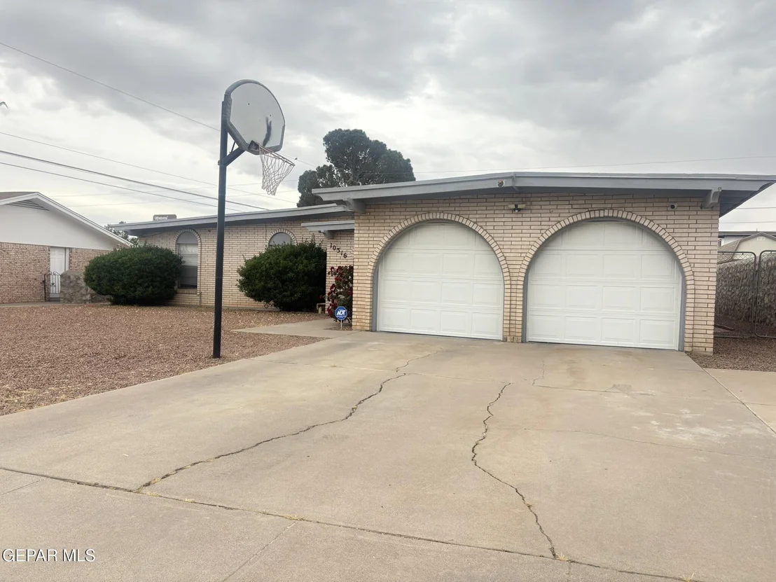 Photo of 10316 ASHWOOD Drive