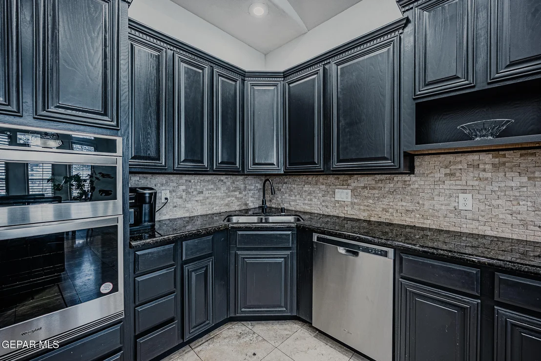 Photo of 6236 FRANKLIN HAWK Avenue