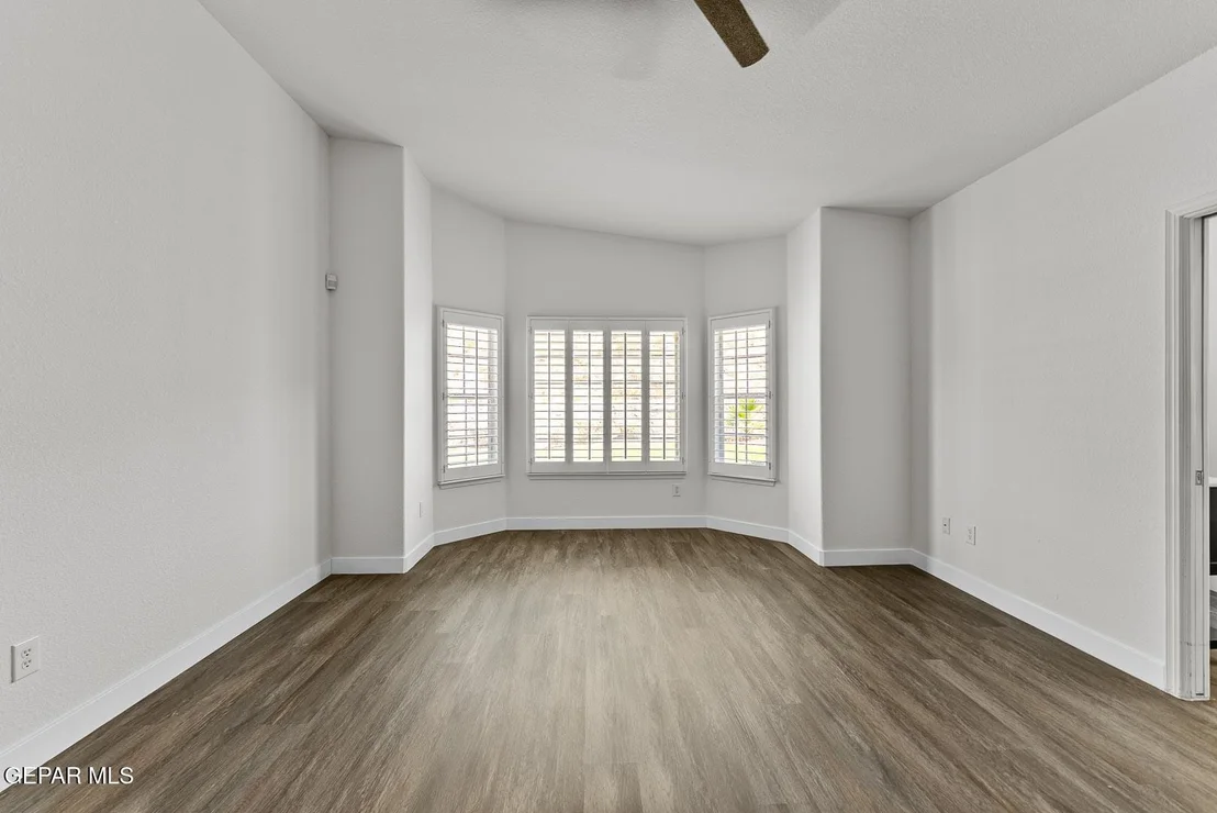 Photo of 6637 WIND RIDGE Drive