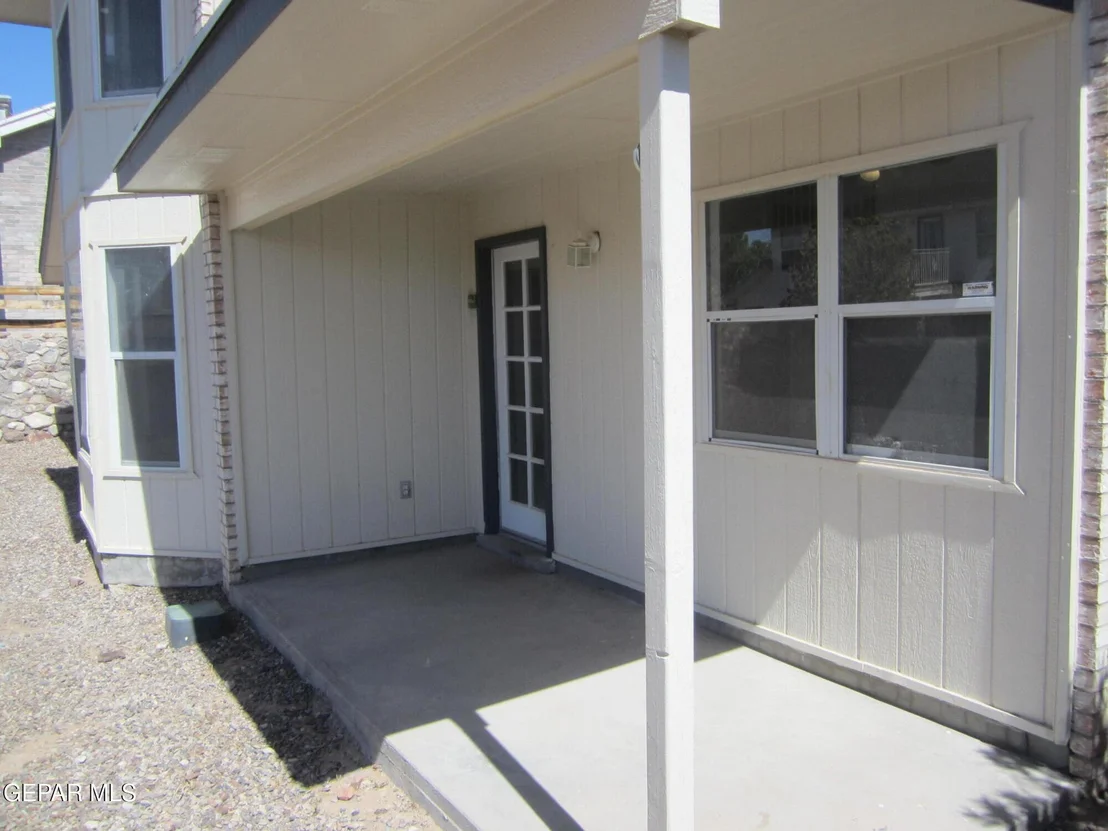 Photo of 7123 Oval Rock Drive