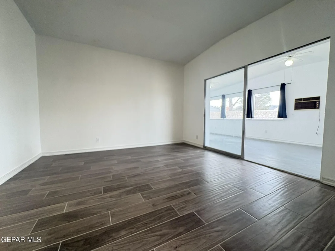 Photo of 10316 ASHWOOD Drive