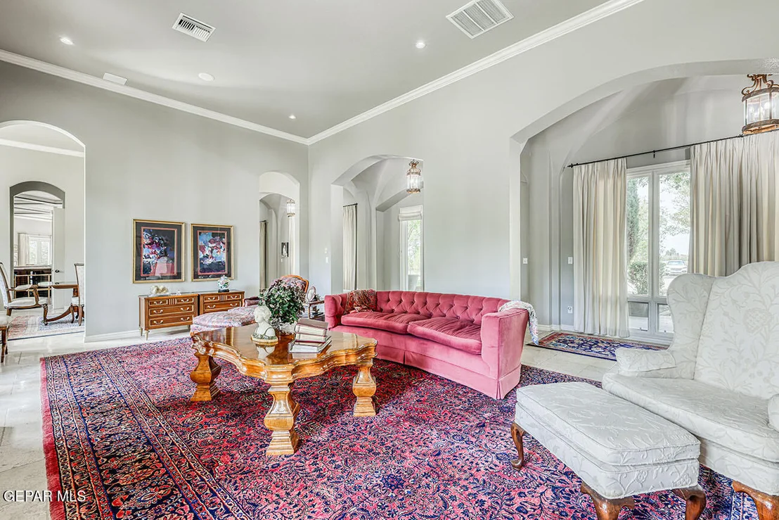 Photo of 656 COX Road