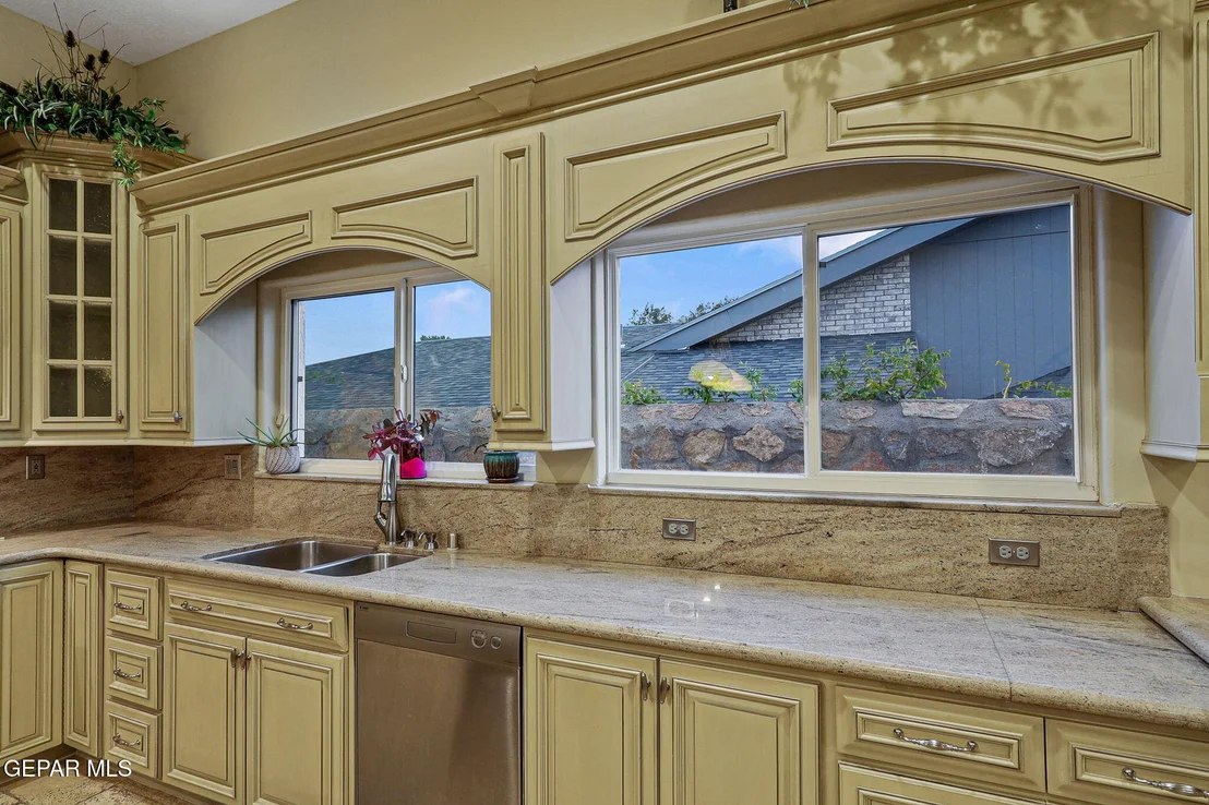 Photo of 5567 Buckley Drive