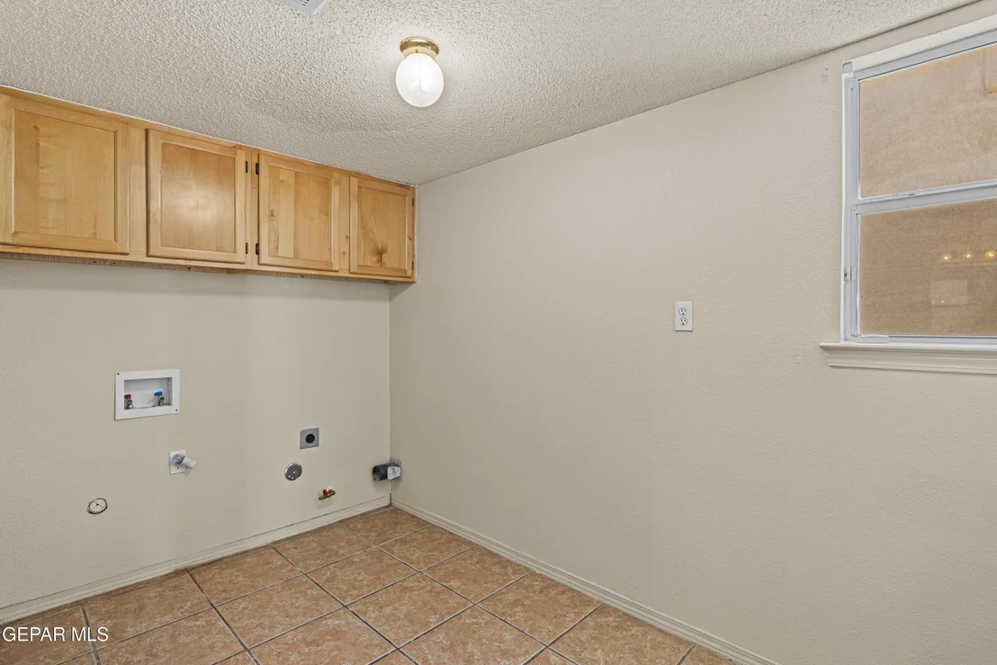 Photo of 10817 WALDEN POND Street
