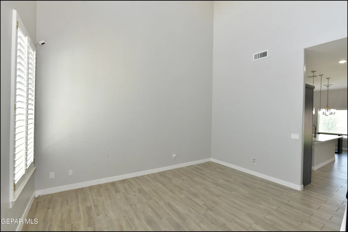 Photo of 205 ANGLESY Place