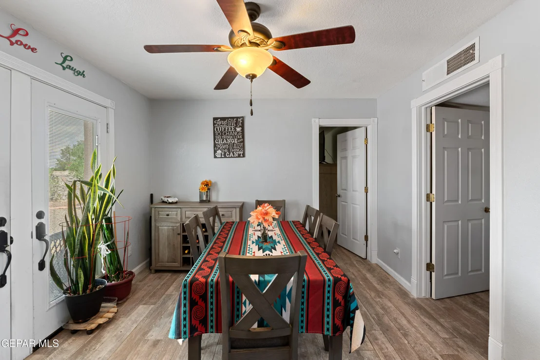 Photo of 1121 West Bend Lane