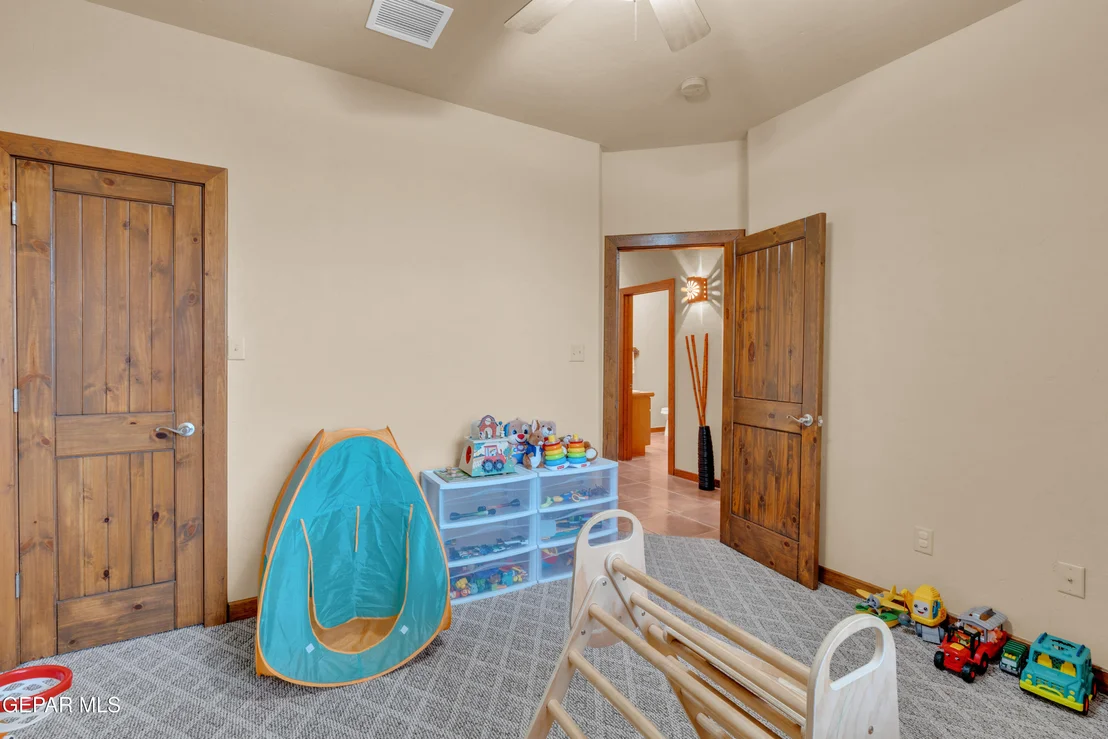 Photo of 1072 LOS MOROS Drive