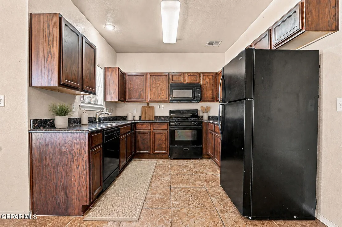 Photo of 5803 REDSTONE PASS Court