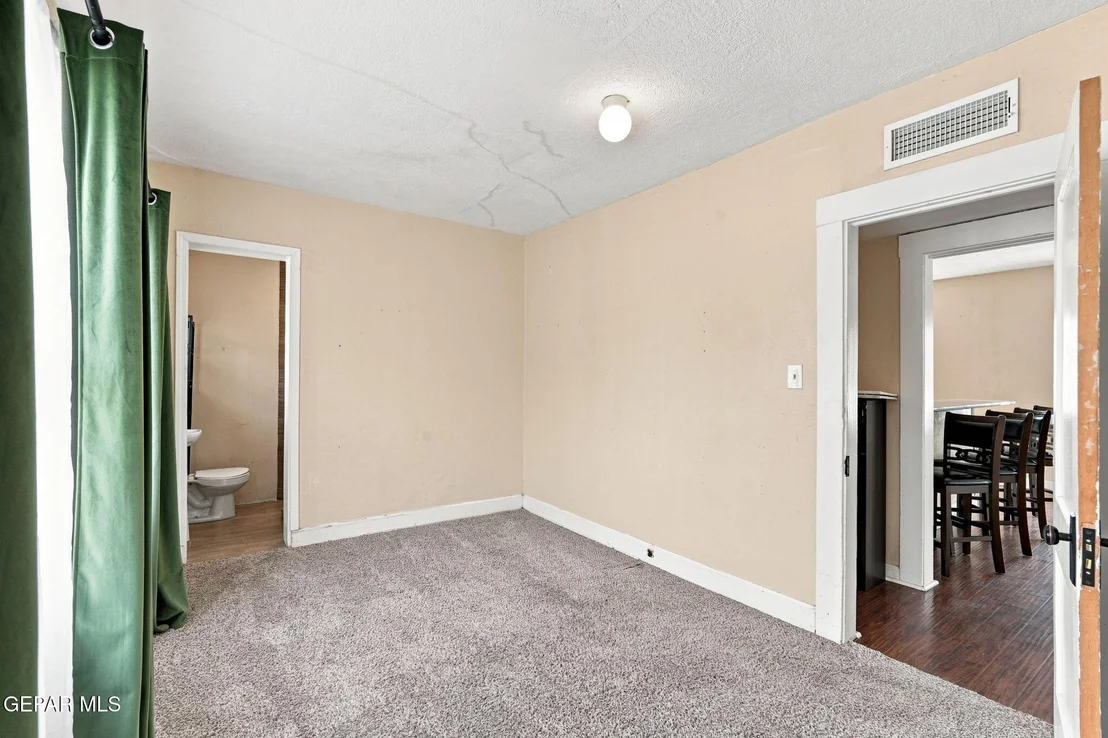 Photo of 3010 LEBANON Avenue
