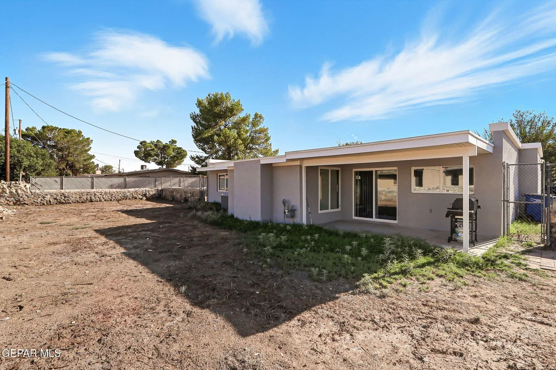 Photo of 4113 ROXBURY Drive