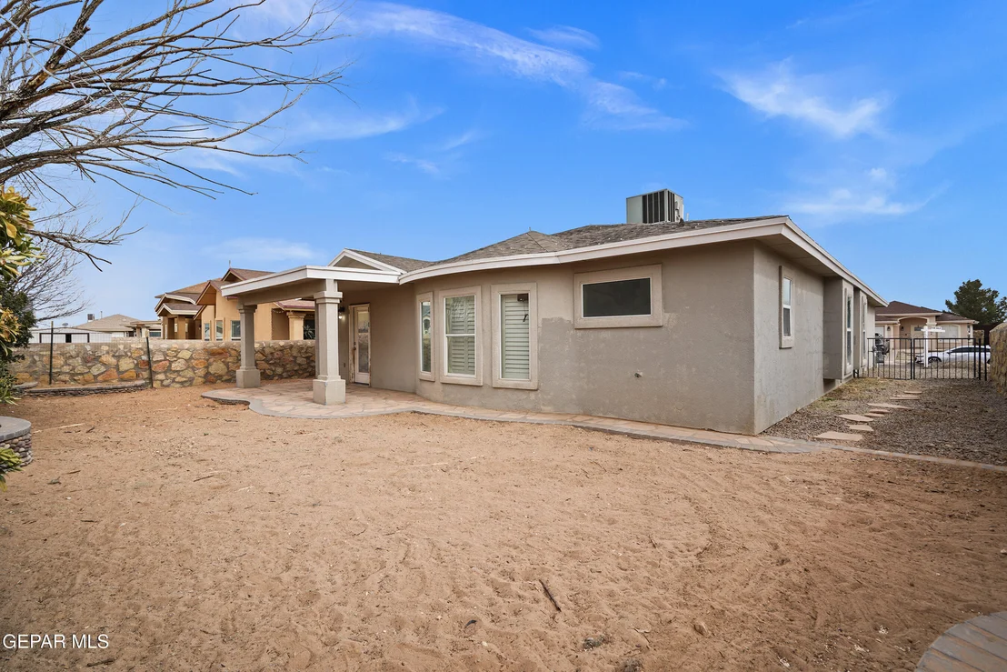 Photo of 3265 MAPLE POINT Drive