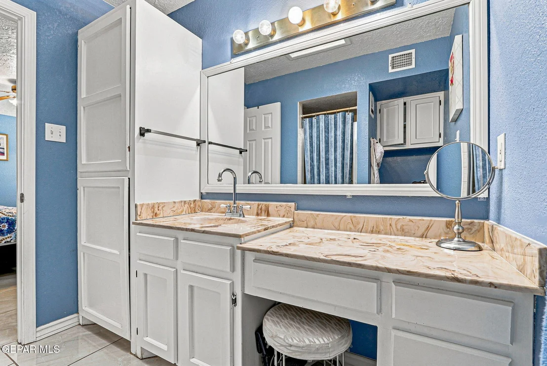 Photo of 125 LA NELL Drive
